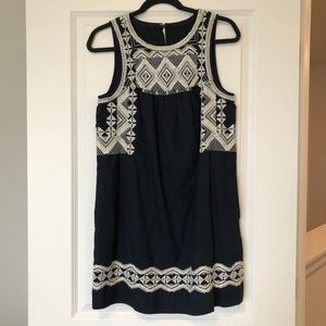 Madewell embroidered dress size S in black